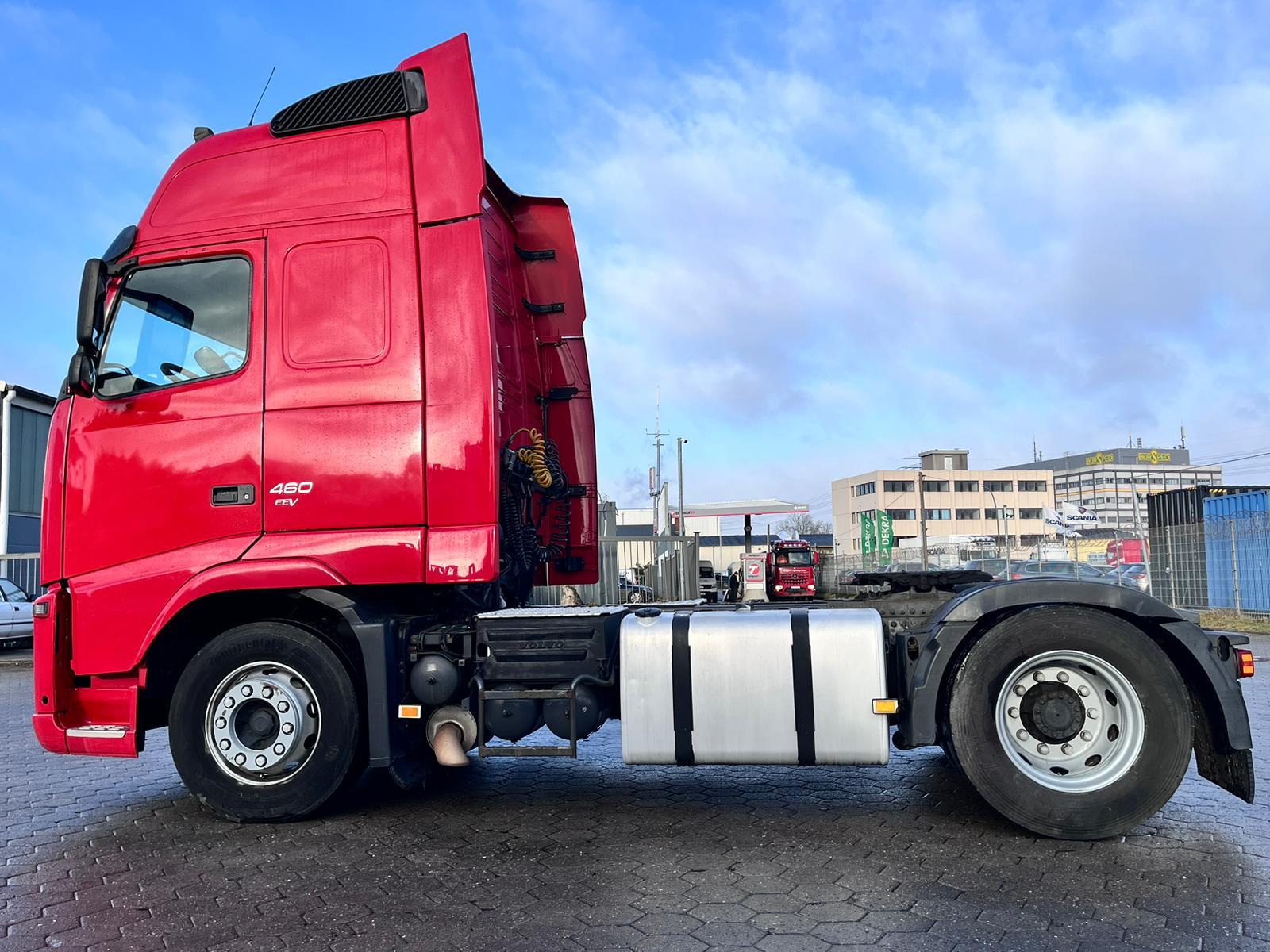 Volvo 440 2011 km 72200000