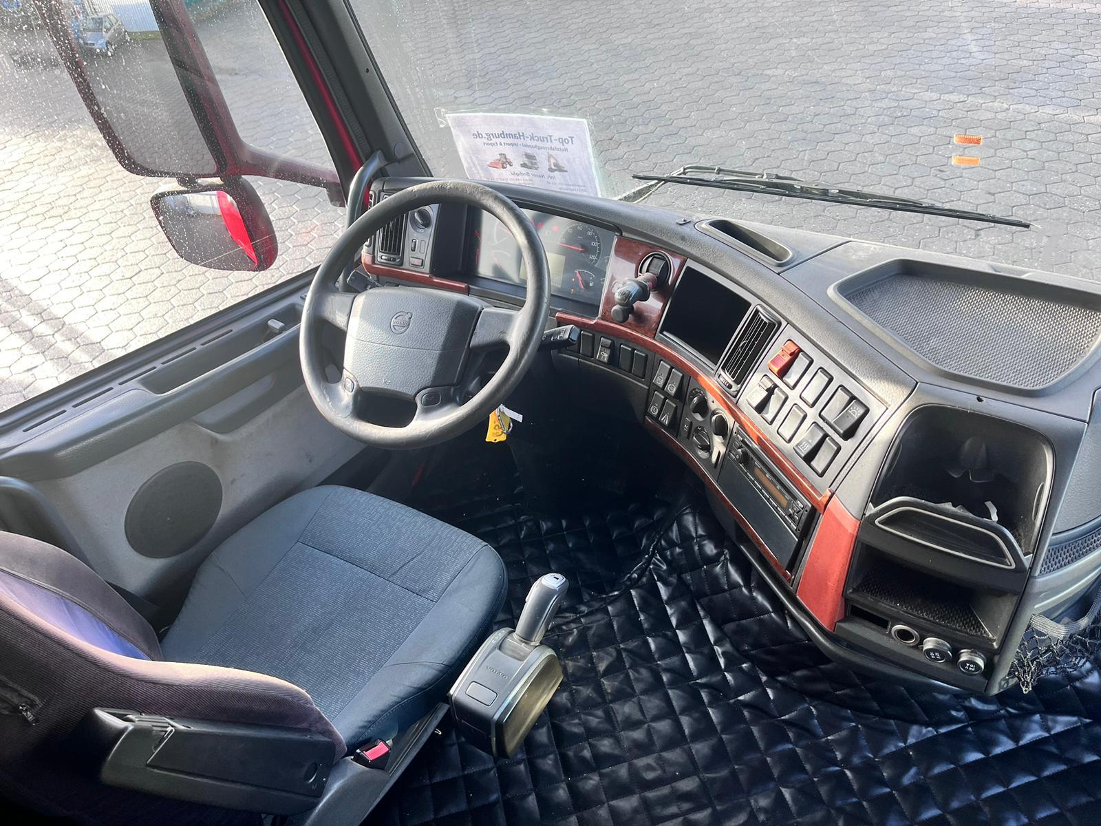 Volvo 440 2011 km 72200000