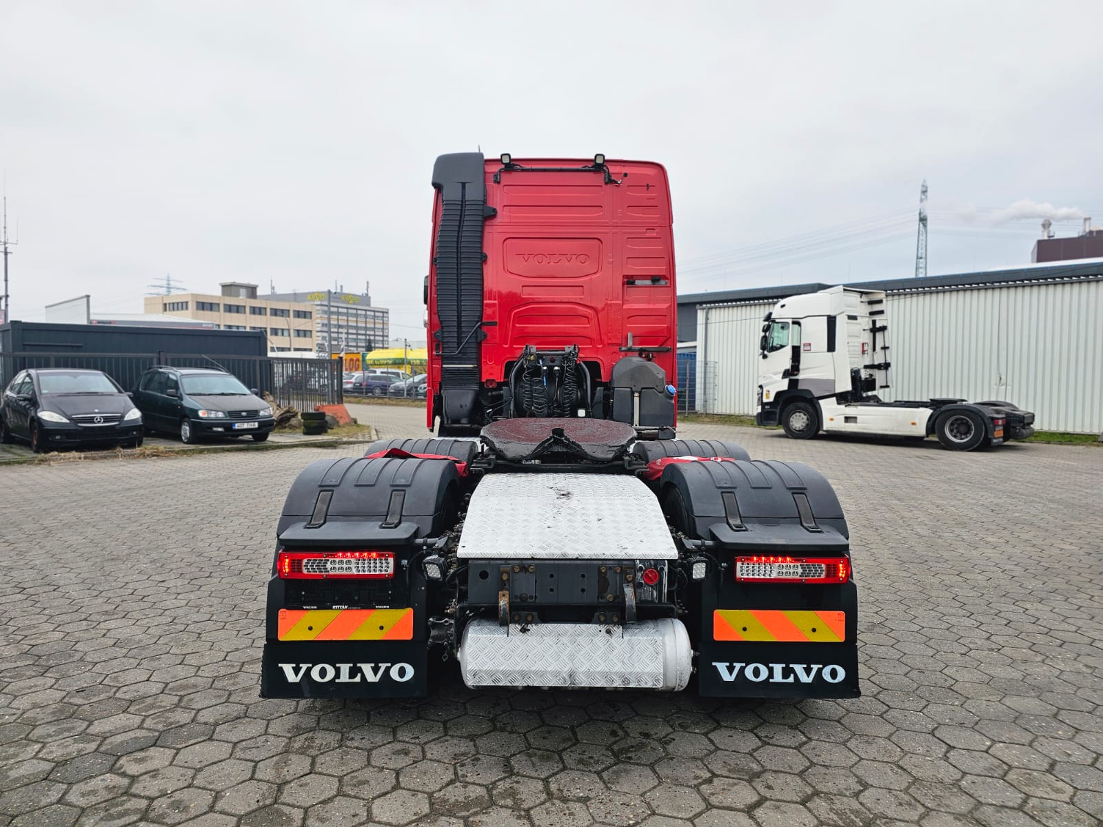volvo 6×2 460